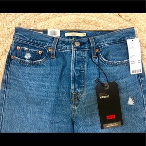 Levi’s Wedgie jeans size 28
